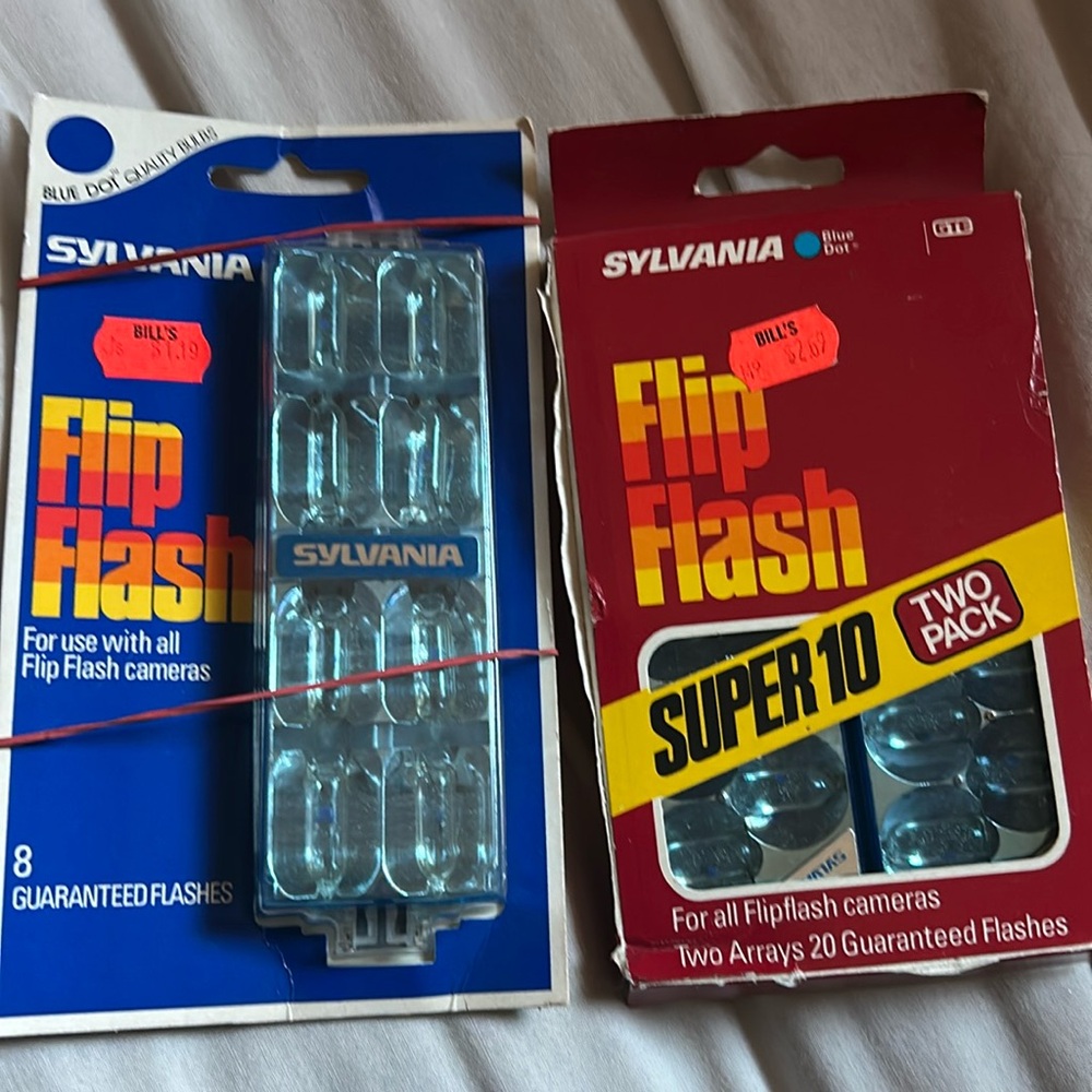 Lot of 2 Sylvania Flip Flash Camera Flash Bars Blue Dot Quality Bulbs Super 10